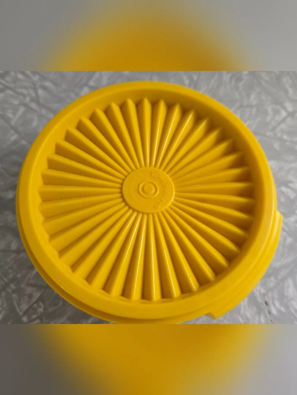 Vintage Tupperware Servalier Bowls Yellow Set Of 2 1323-8